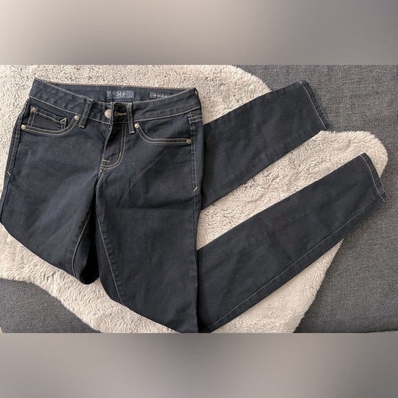Jessica Simpson Jeans - Picture 1 of 4